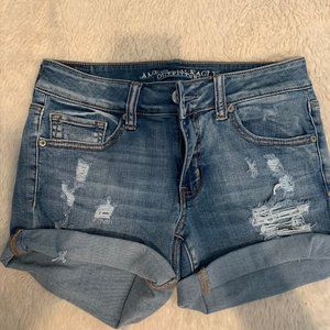 [American Eagle] Distressed Midi Shorts
